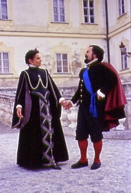 Ricostruire le danze dell'antichità: percorsi possibili ?